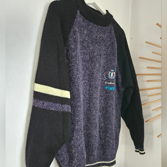 VTG IOU brand sweater - Picture 6 of 8